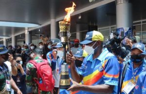 Obor Api PON Papua dan Alat Musik Tifa