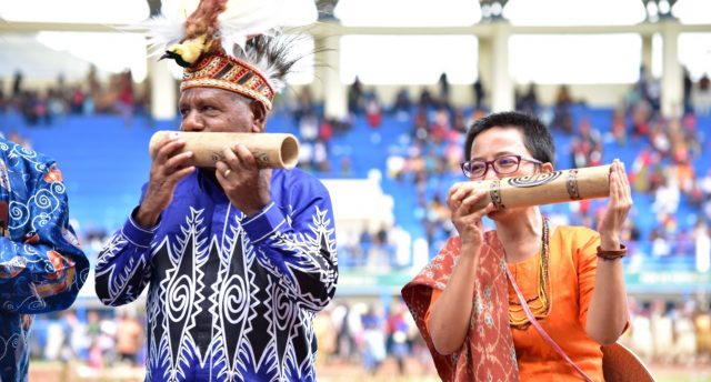 BUPATI DAN SEKJAN aman TIUP fu