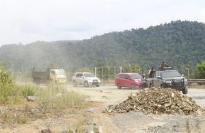 Ada Apa di Pembangunan Jalan Kemiri – Depapre ?