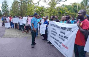 Di Kabupaten Jayapura, Masyarakat Adat Tolak Kampung Adat