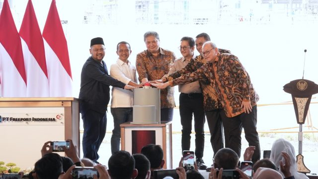 smelter resmi digunakan-1