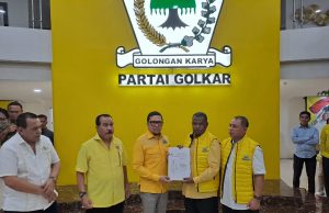Golkar dan Nasdem Resmi Dukung Jan Jap Ormuseray