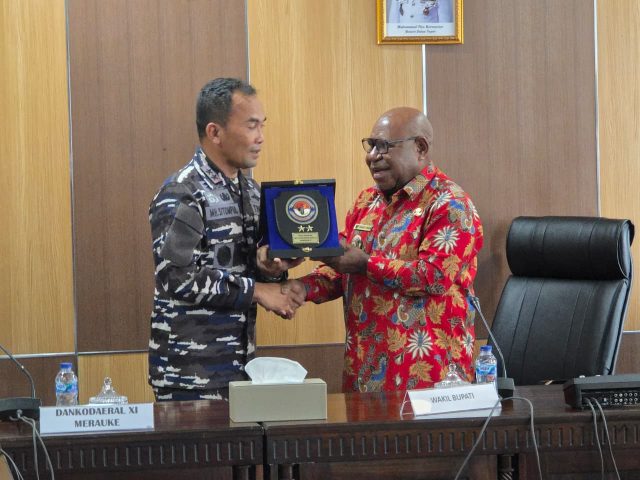 kemong terima LANAL MERAUKE-2