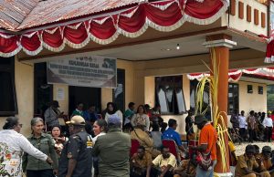 Ketika Alam dan Rakyat Potowaiburu Sambut Ketua dan Wakil Ketua Dekranasda Mimika