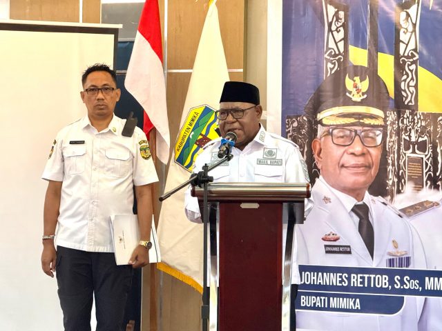 PPIHD-1 Wakil Bupati Mimika, Emanuel Kemong saat memberikan sambutan