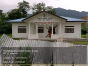 Kantor Lurah Hinikombe dan Kantor Distrik Sentani Dipalang