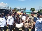 Tiga Ton Beras, Pelipur Lara di Antara Sisa Konflik di Papua Pegunungan
