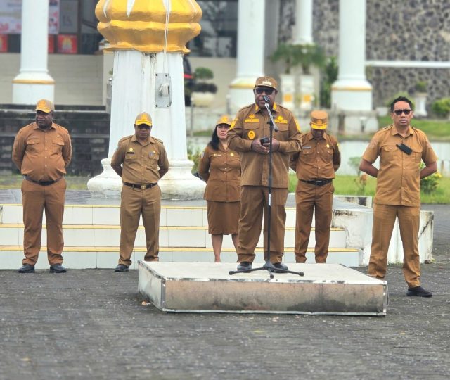 Wakil Bupati Kemong saat pimpin Apel Gab