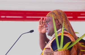 Gubernur dan Wakil Papua Tengah Kenakan Busana Adat di HUT ke-81 RI