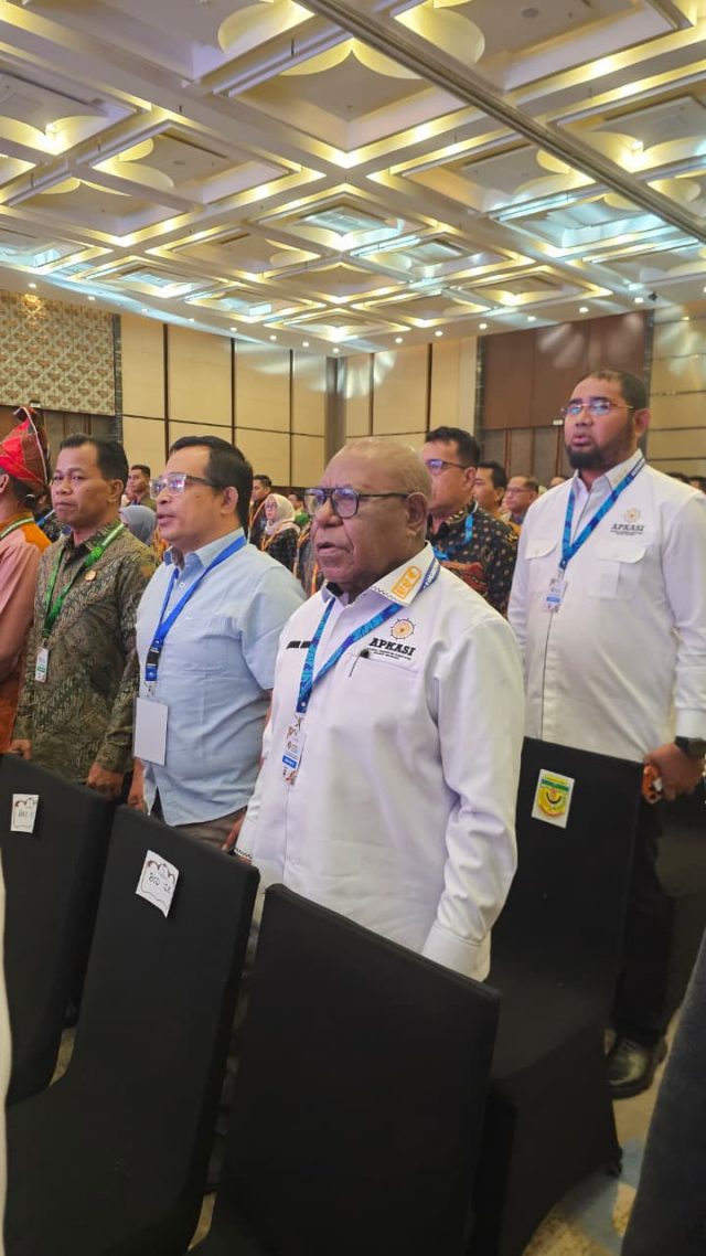 Wakil Bupati Mimika, Emanuel Kemong menghadiri kegiatan APKASI yang dibuka oleh Wakil Menteri Dalam Negeri, Bima Arya