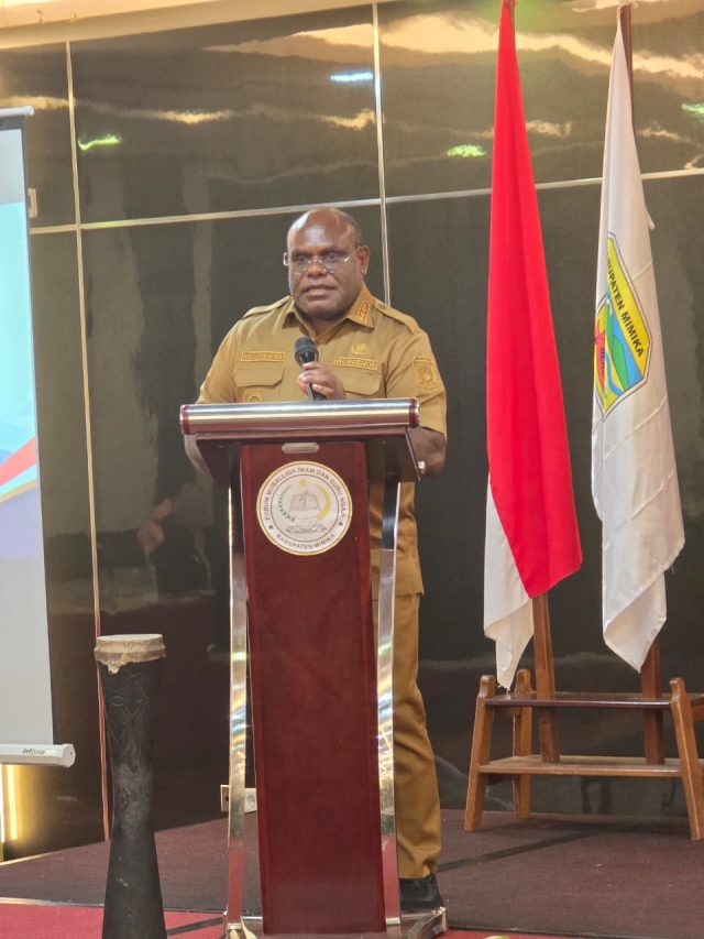 Gubernur Provinsi Papua Tengah, Meki Nawipa ketika memberikan sambutan