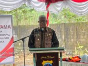 Bupati: Kepala Distrik Wajib Awasi Proyek Fasilitas Polsek dan Rumah Dinas