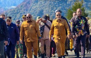 Gubernur Nawipa Bergerak, Puncak Bangkit: Semangat Baru di Tanah Pegunungan